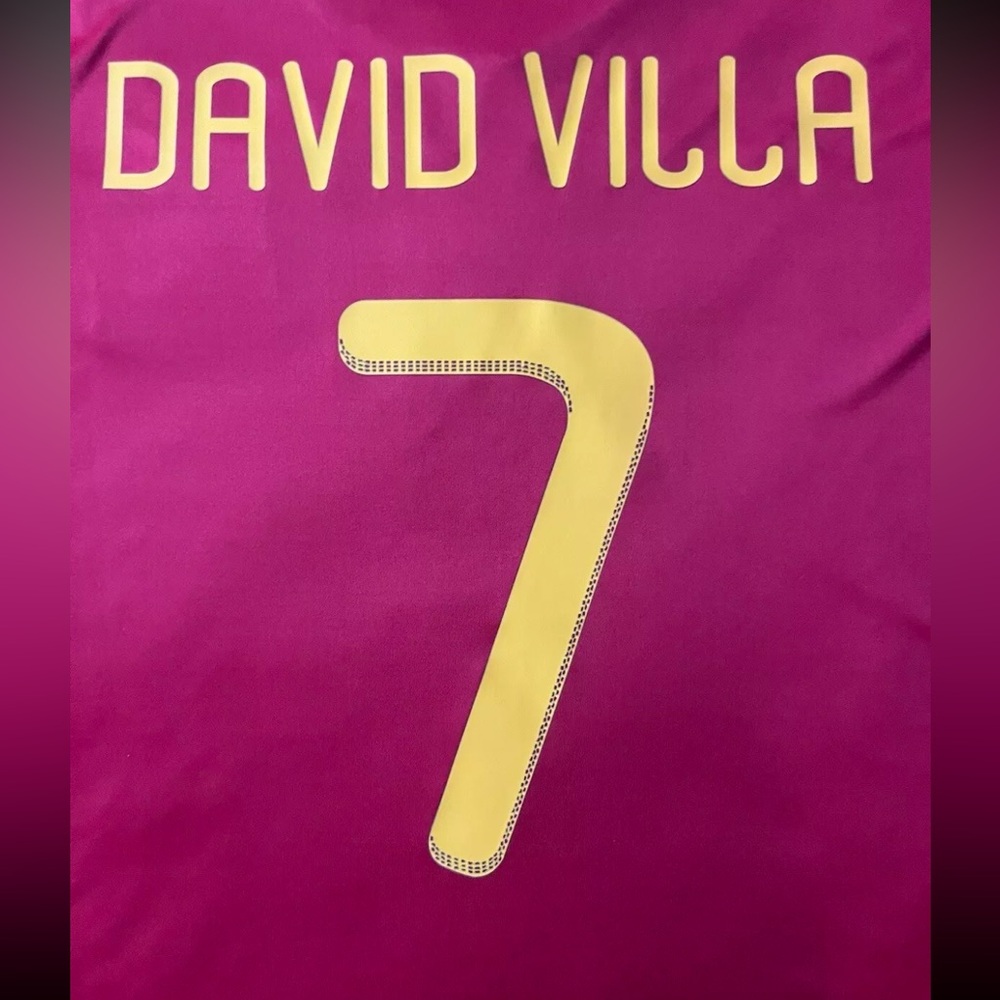 David Villa #7 Spain 2010 Retro Home Soccer Jersey - Picture 3 of 7